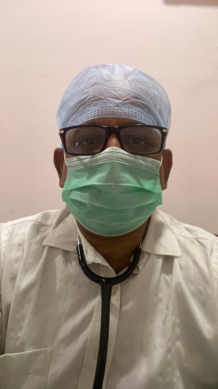 Dr. Goutham R. Choudhari treating patients at Sri Venkateshwara Clinic Bengaluru - photo 15