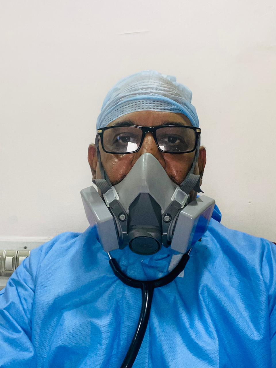 Dr. Goutham R. Choudhari treating patients at Sri Venkateshwara Clinic Bengaluru - photo 16