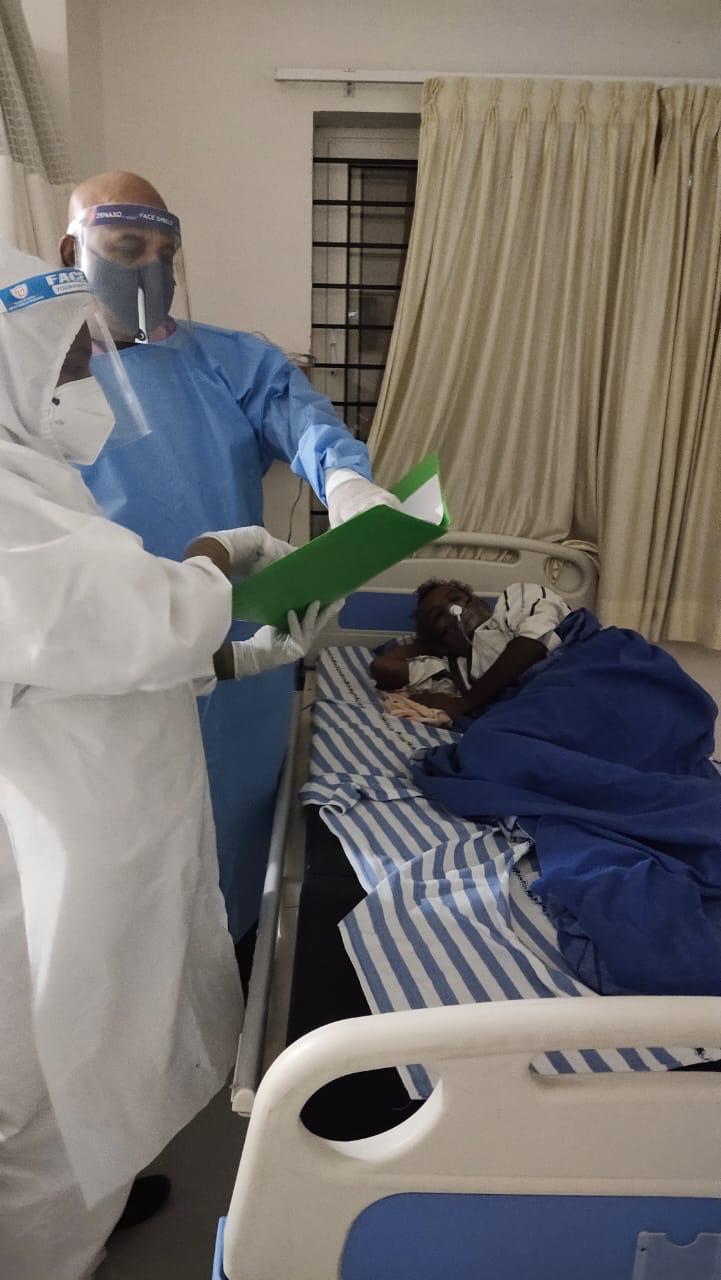 Dr. Goutham R. Choudhari treating patients at Sri Venkateshwara Clinic Bengaluru - photo 18